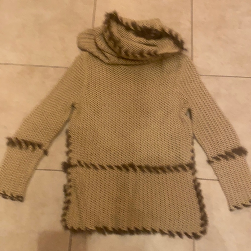 Escada sweater
